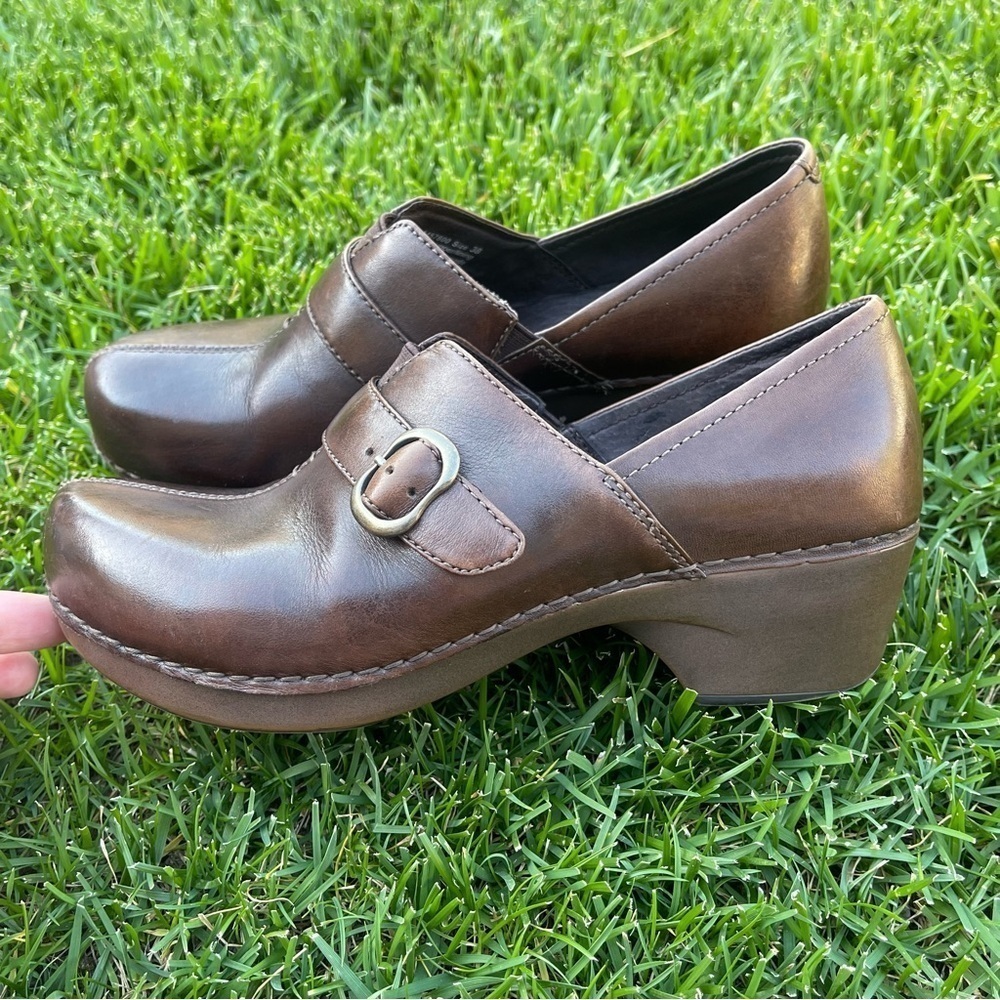 Dansko / Brown / Buckle Leather Mules Clogs / 38